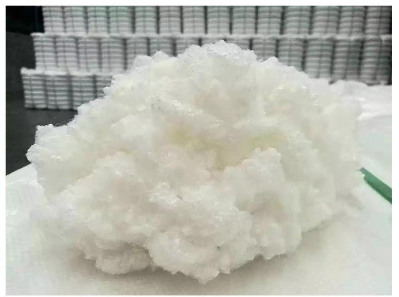 Fibră discontinuă de poliester de înaltă rezistență de 1,56 dtex*38 mm SD pentru spinning Pure